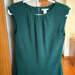 Perfect sheath dress for work! Beautiful green